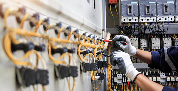 Professional Electrician technician working in Jones County County, MS